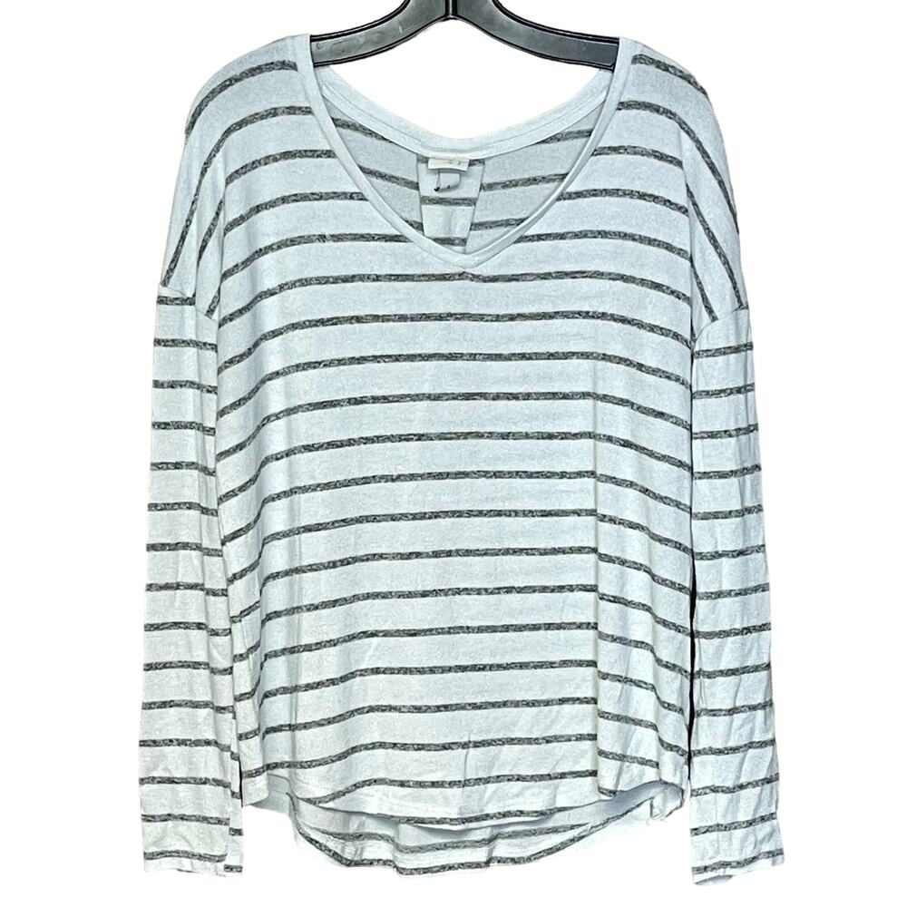 A New Day long sleeve shirt striped closet staple vneck back pleat size large
